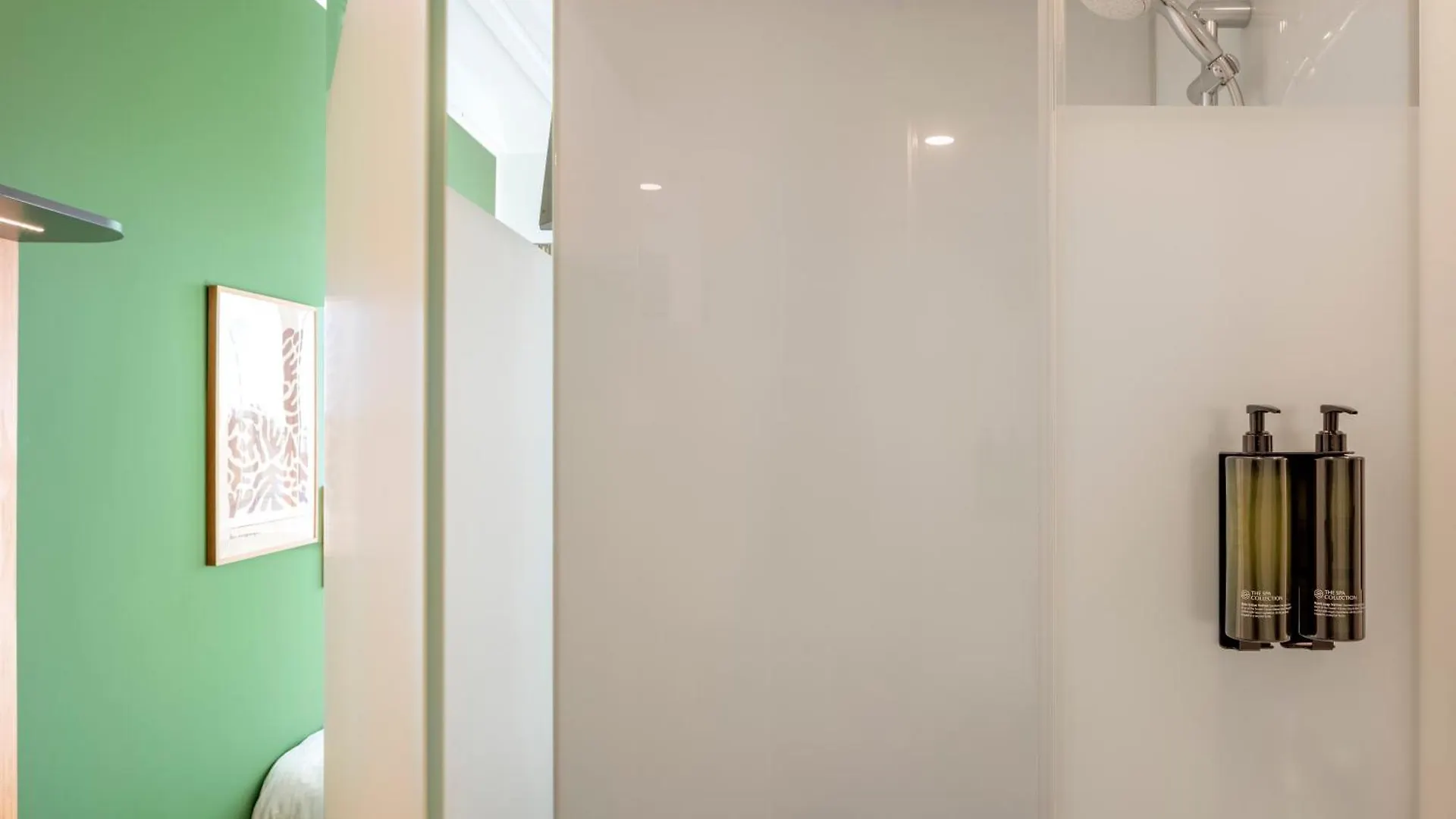 Maxhotel Amsterdam Airport Schiphol - Recently Renovated Hoofddorp