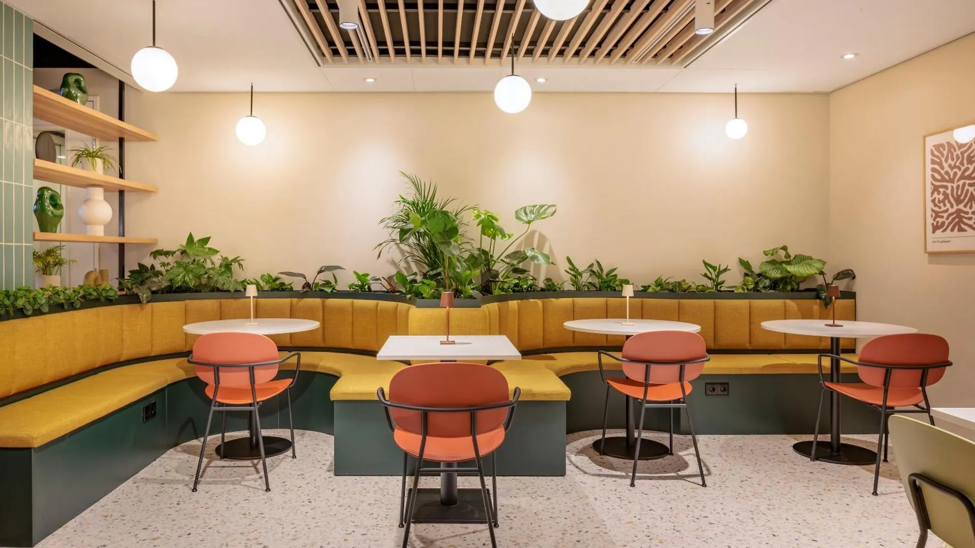 Maxhotel Amsterdam Airport Schiphol - Recently Renovated Хоофддорп 3*,